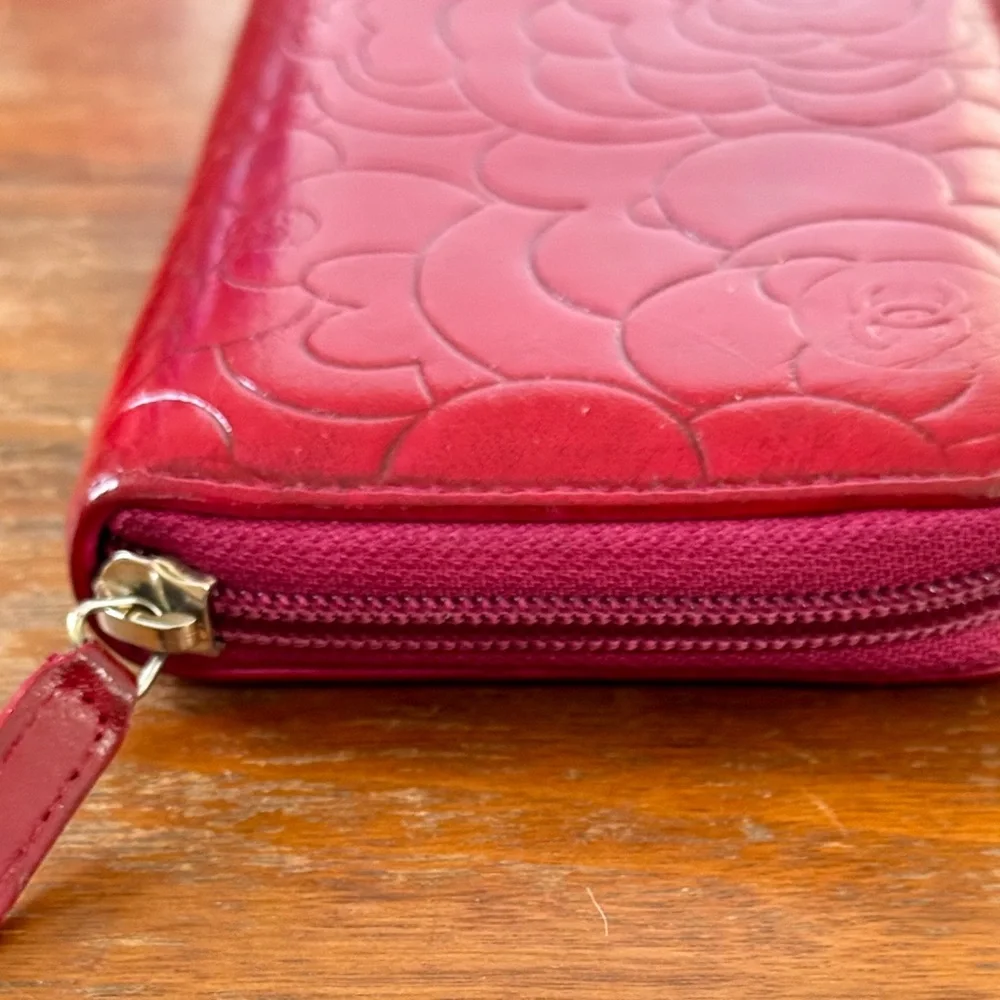 Chanel Pink Camellia Long Zippy Wallet‎